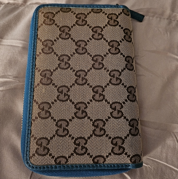 Gucci Wallet - Picture 6 of 10